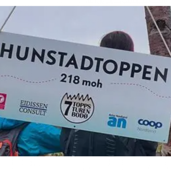 Hunstadtoppen opp